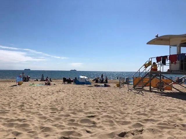 2 Bed Garden Apartment By Beach In Alum Chine, Bournemouth Storbritannien